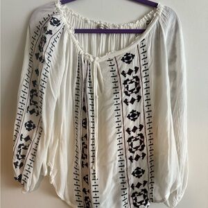 Abercrombie & Fitch Black and White 3/4 Sleeve Smocked Blouse